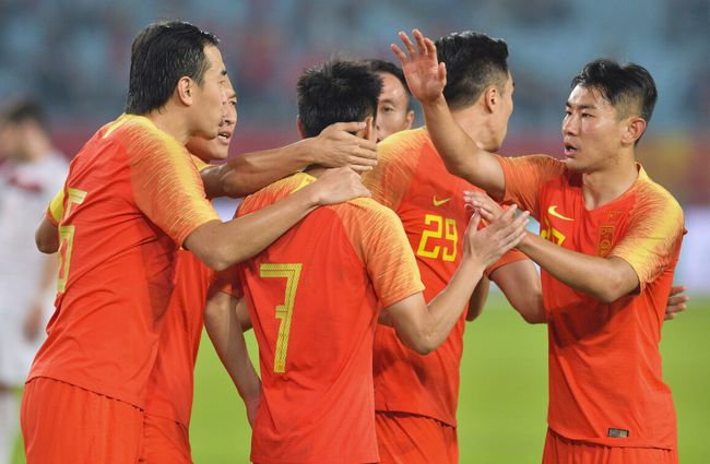 中国足球国家队备战世预赛，李铁：要打出真正中国足球风格的简单介绍