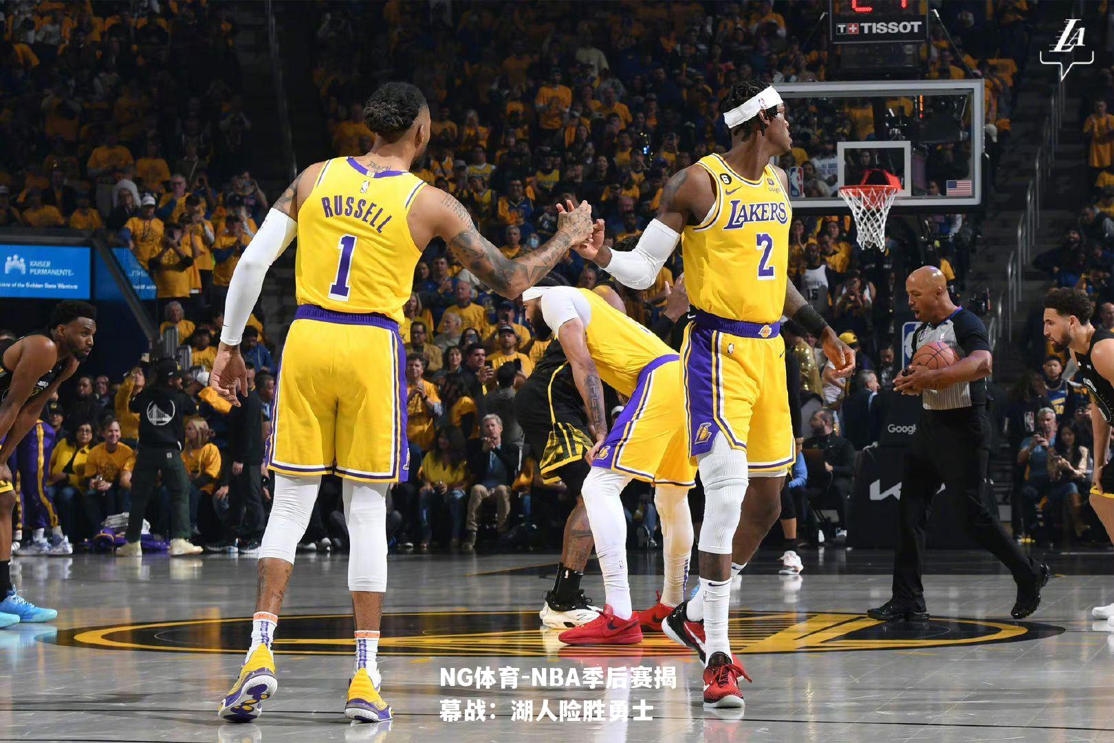 NBA季后赛揭幕战：湖人险胜勇士